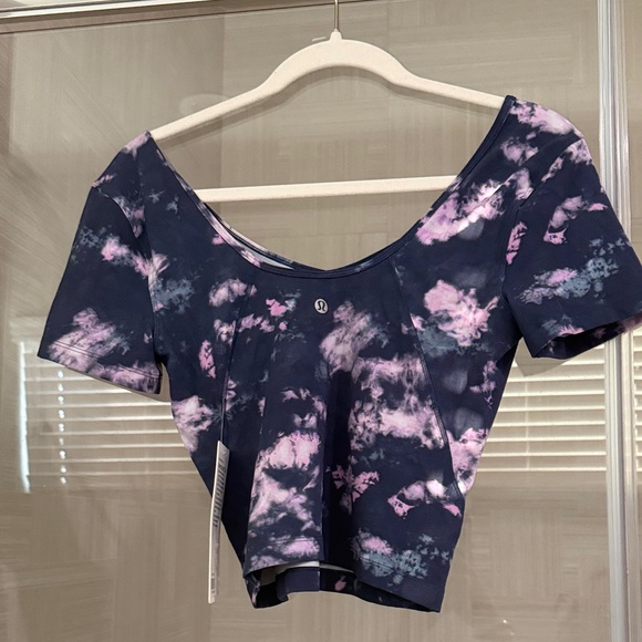 lululemon Align Tee - Brand new with tags - Tie-Dye Crop Top in Navy and Pink - Picture 3 of 3